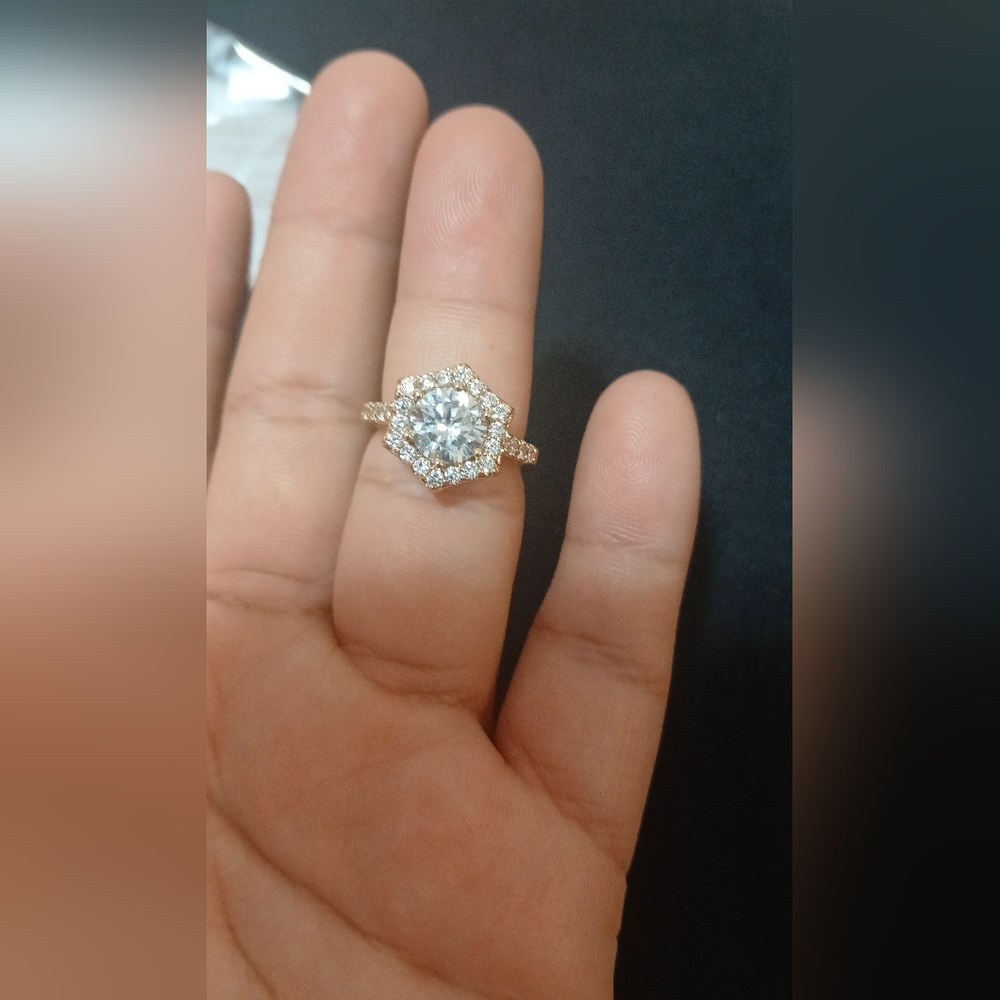 Elegant Gold and Silver Women's Ring